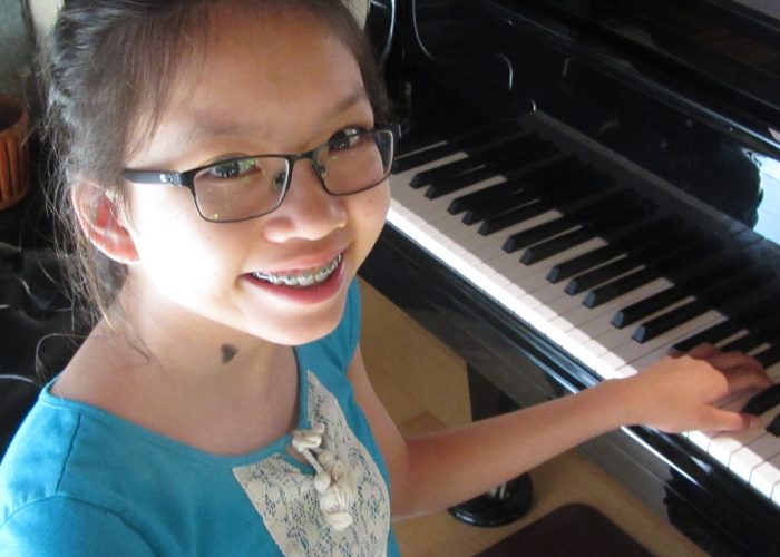 Learn to play piano at the Metropolitan Academy of Music